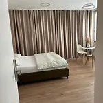 Отель Air *