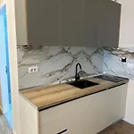 Air Отель Rreshen