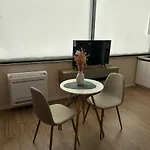 Отель Air Rreshen